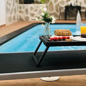 https://nazaret-suite-apartment-with-heated-private-pool.in-canary-islands.com